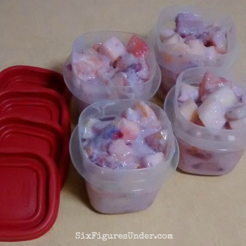 Yogurt-covered fruit salad for lunches